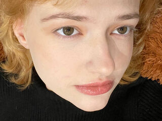 hot strip tease webcam LunaBeans