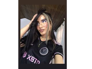 adult webcam chat room MadisonLeder