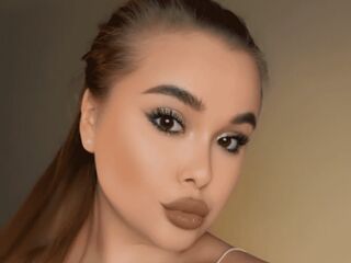 naked cam MaeWilkins