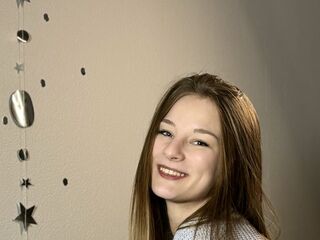 cybersex chatroom MarlaMeachem