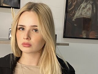 cam girl picture MarnieRhyner