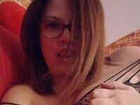 cam girl masturbating with vibrator MattildeHellen