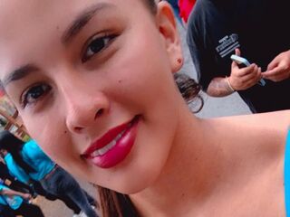 girl showing pussy MiaRosele