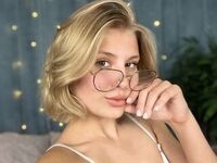 adult cam show MilaMelson