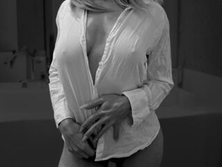 free chat MilaSteven