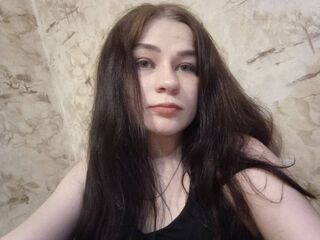 teaser cam MilanaCroft
