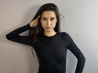 nude webcamgirl picture MirelNaomi