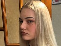 camgirl playing with sextoy NicolynMoore