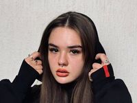 camwhore masturbating with vibrator NoreenEckersley