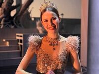 fingering camslut NylaPitarresi