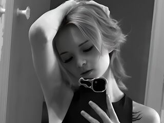 camwhore photo PaulinaCundiff