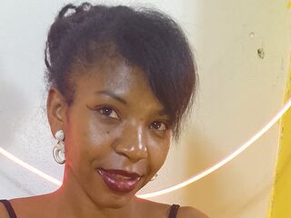 hot cam show PinahGloria