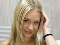 naked cam girl masturbating with vibrator SarrahSky