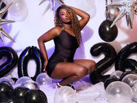 hot cam girl masturbating with vibrator SerenaWinslow