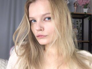 webcamgirl ShelyMilan