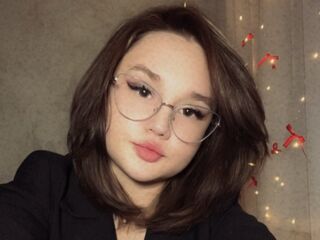 naked girl with cam masturbating ShielaQuam