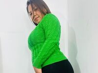 girl shaving pussy SofiaWeyr