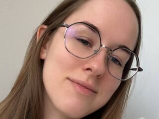 fingering webcamgirl SophiMalesik