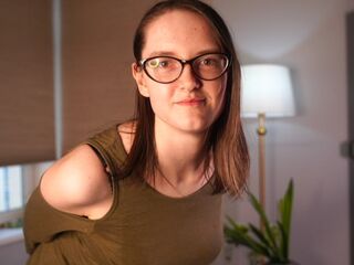 cam girl masturbating with sextoy SusanMcDonald