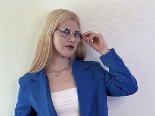 nude webcam girl photo TommieMalkani