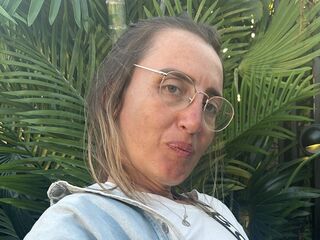 naked cam girl Usagii