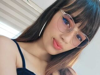 camporn YiyisMarthin