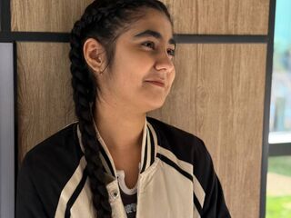 camgirl playing with dildo YukoKlapper